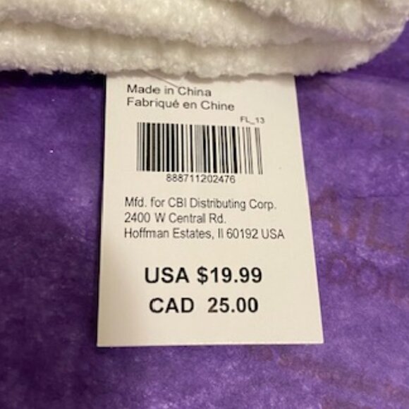 Claire's Unicorn Ear Muffs and Gloves with finger Over (Girls) White and Silver - Picture 4 of 9